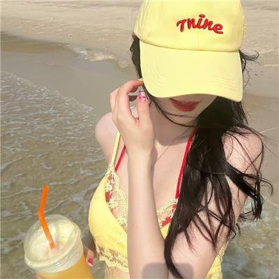 在不白不黑的世界里，熊猫笑了